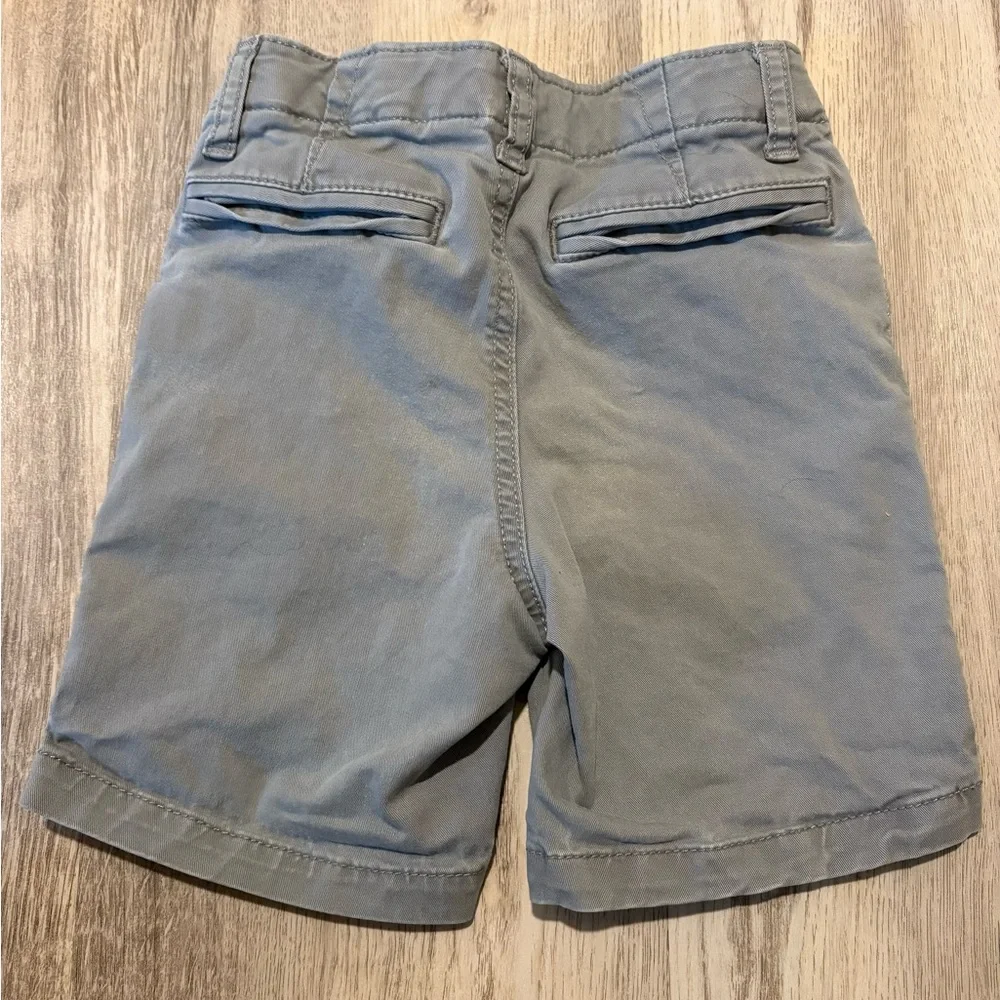 Boys size 6 Shorts